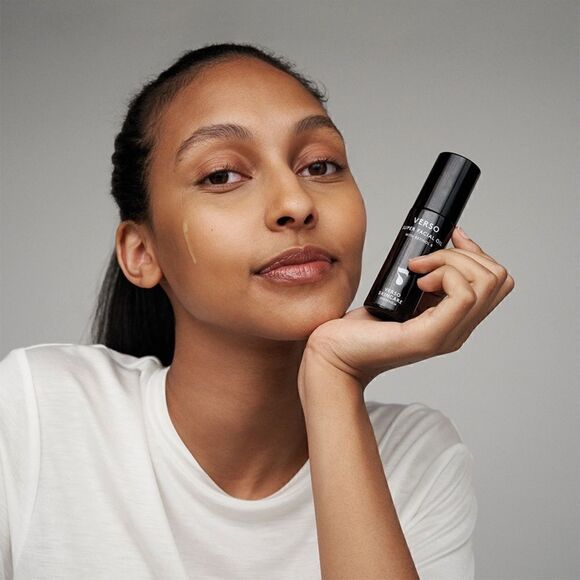 NIB VERSO Skincare Verso Super Facial Oil with Retinol 8, 1 fl. oz. - Picture 8 of 13